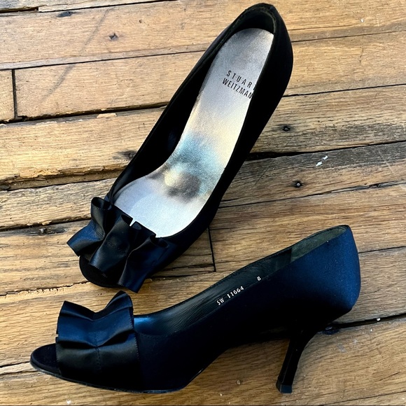STUART WEITZMAN GigiRitz Satin Ruffle Heels - Picture 9 of 11